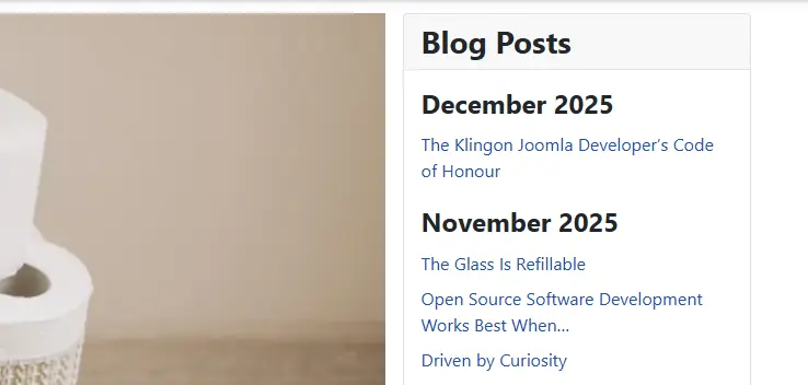 Default display of the articles module displaying articles grouped by month and year